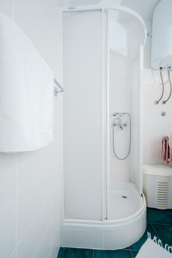 Apartman Uz More 비스 외부 사진