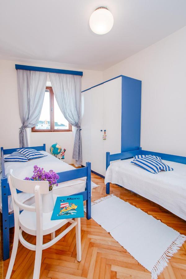 Apartman Uz More 비스 외부 사진